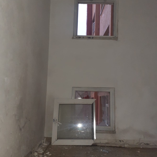 Ardahan'da evde piknik tüpünün patlaması sonucu bir kişi yaralandı