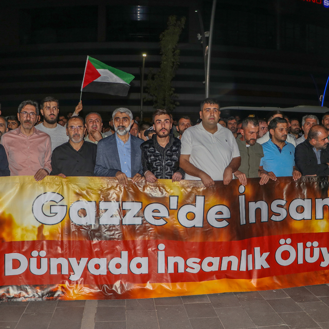 Diyarbakır, Mardin ve Elazığ'da İsrail'in Küresel Sumud Filosu'na saldırısı...