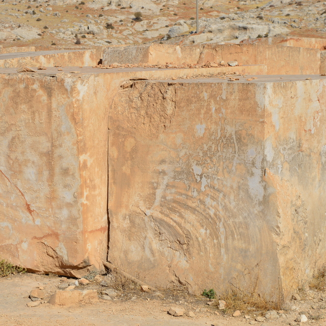 Mardin'deki inşaatlarda kent dokusuna uygun olmayan taşlar kullanıldığı idd...