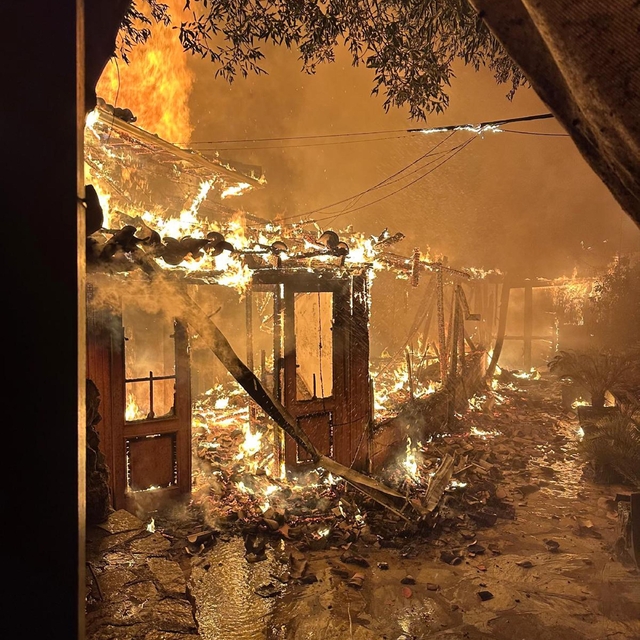 Yangında balıkçı restoranı kül oldu