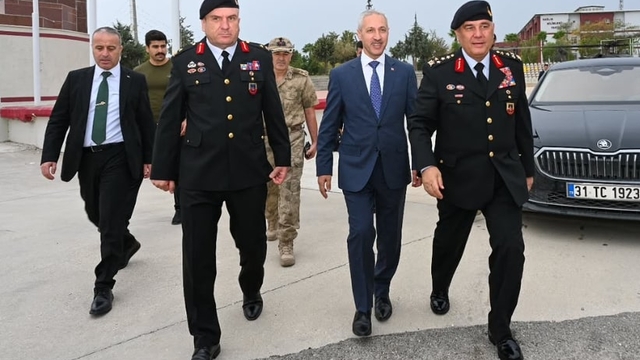 Jandarma Genel Komutanı Çardakcı Hatay'da 100. Yıl Köyü Konutları projesini inceledi