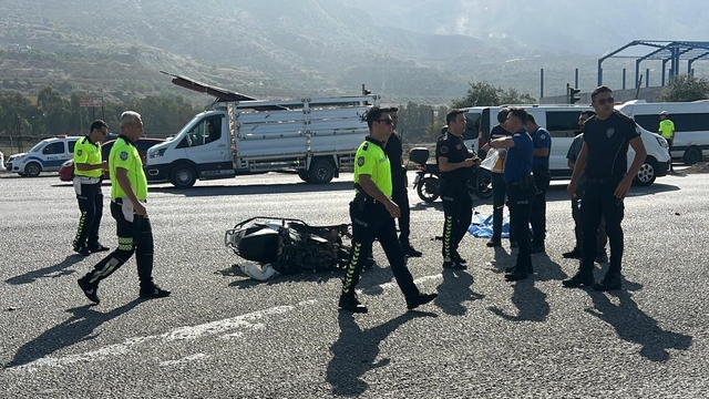 Hatay'da tırla çarpışan motosikletin sürücüsü öldü
