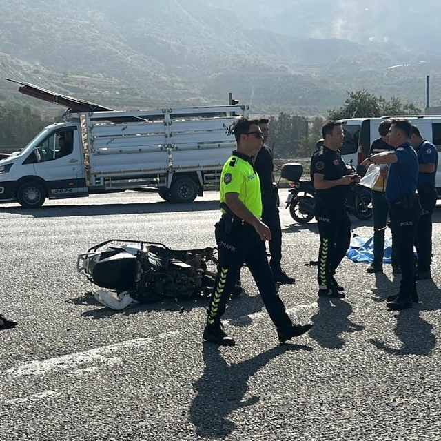 Hatay'da tırla çarpışan motosikletin sürücüsü öldü
