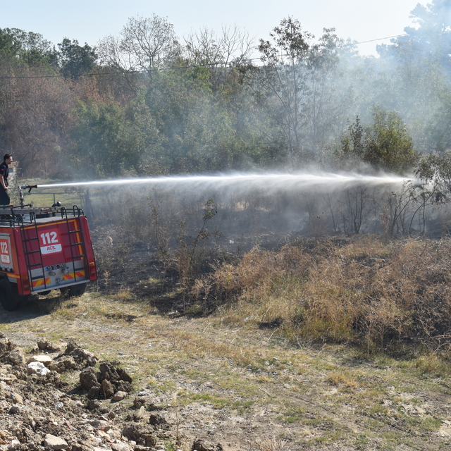Lüleburgaz'da çıkan yangın söndürüldü