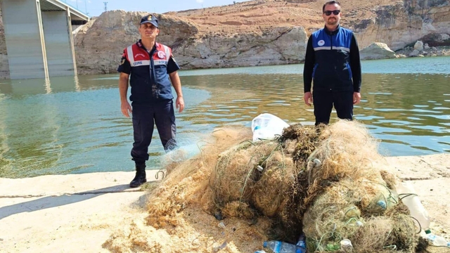 Batman'da 3 bin 500 metre hayalet ağ ele geçirildi