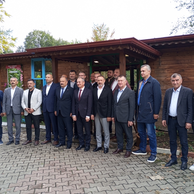 Salıpazarı'nda belediye başkanları ve meslek odası başkanları bir araya gel...