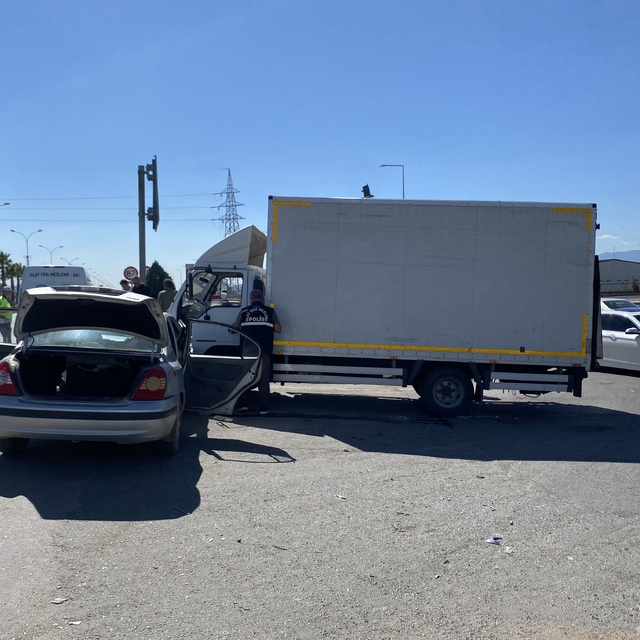 Kahramanmaraş'ta zincirleme trafik kazasında 3 kişi yaralandı