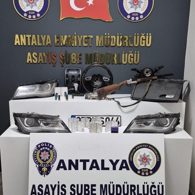Antalya'da "change" araç operasyonunda 4 şüpheli tutuklandı