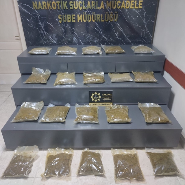 Sakarya'da uyuşturucu operasyonlarında 12 şüpheli tutuklandı