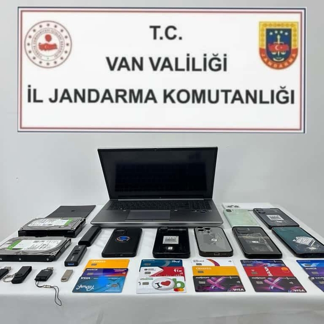 Van'da gümrük kaçağı malzeme ele geçirildi