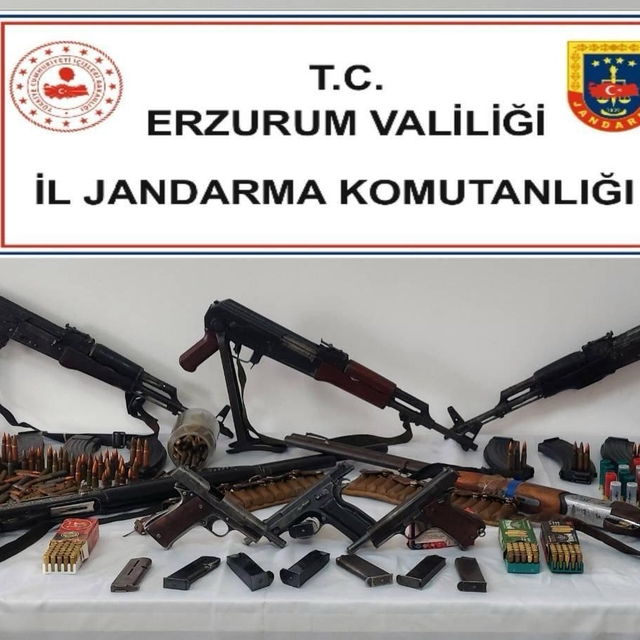 Erzurum'da silah kaçakçılığı operasyonunda yakalanan 2 zanlı tutuklandı