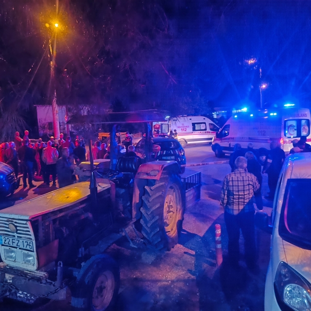 Köy meydanında 2 arkadaşını tüfekle öldüren zanlı tutuklandı