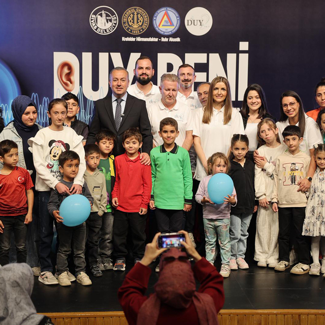 Sivas'ta 50 engelli çocuğa işitme cihazı dağıtıldı