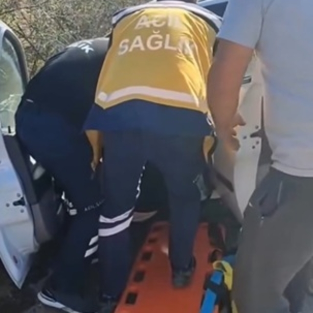 Bolu'da otomobil ile kamyon çarpıştı; 1 ölü