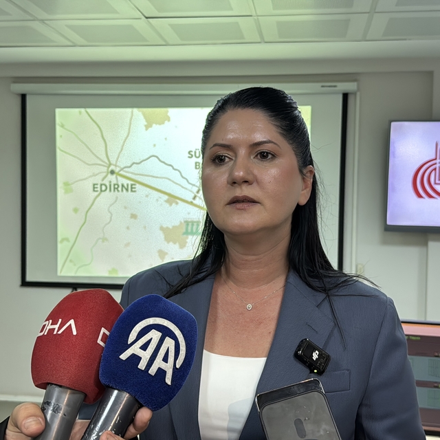 Edirne Belediye Başkanı Gencan kentteki su kesintilerine ilişkin açıklamada...