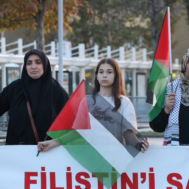 Sakarya'da "Gazze Nöbeti"nde Küresel Sumud Filosu'na yapılan saldırı kınand...