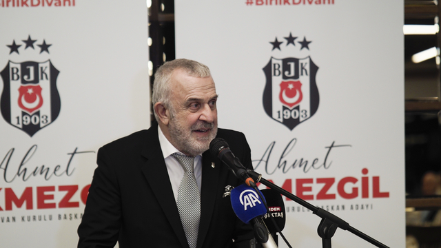 Beşiktaş Kulübü Divan Kurulu Başkan Adayı Ahmet Ürkmezgil, İzmir'de üyelerle buluştu