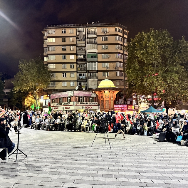 Bursa'da İsrail'in Küresel Sumud Filosu'na saldırıları protesto edildi