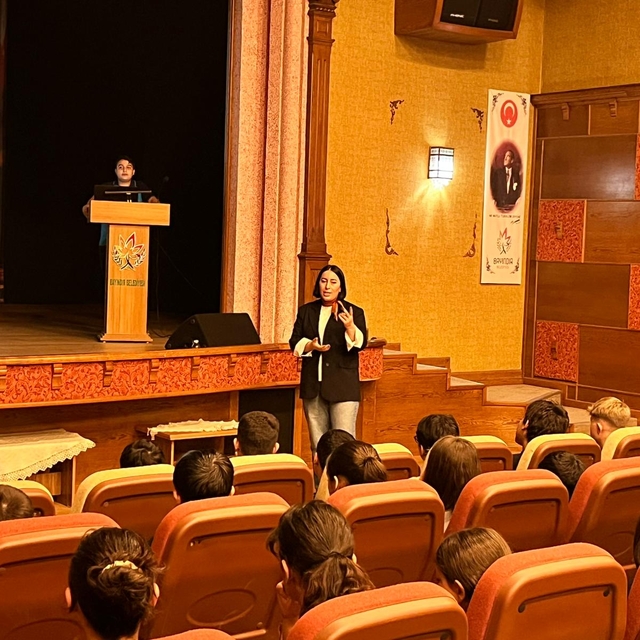 Bayındır'da öğrencilere "akran zorbalığı" eğitimi verildi