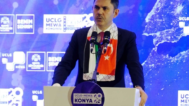 Bakan Kurum: İnsanlığın ortak vicdanına yapılan barbar saldırıyı lanetliyorum