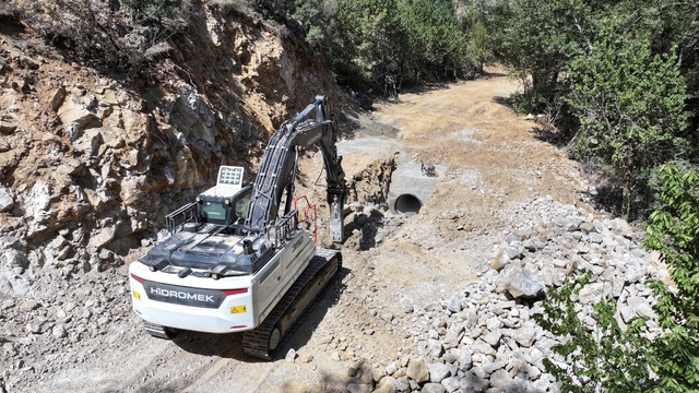 Malatya'da içme suyu hattı yenileme çalışmaları sürüyor