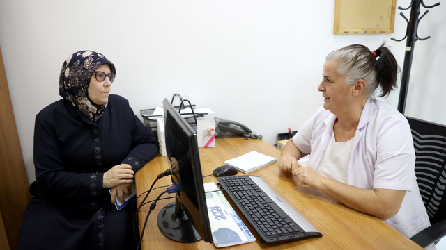 Erken evre teşhisi ve tedaviyle kansersiz 18 yılı geride bıraktı