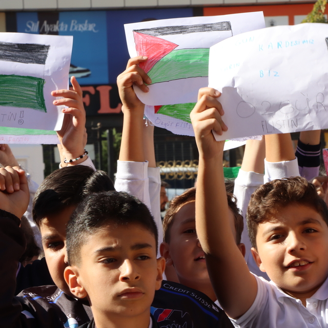Van'da öğrencilerden Gazze'ye ve Küresel Sumud Filosu'na destek