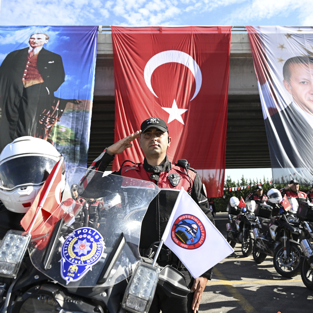 Ankara'da eğitimlerini tamamlayan 85 yunus polisi mezun oldu