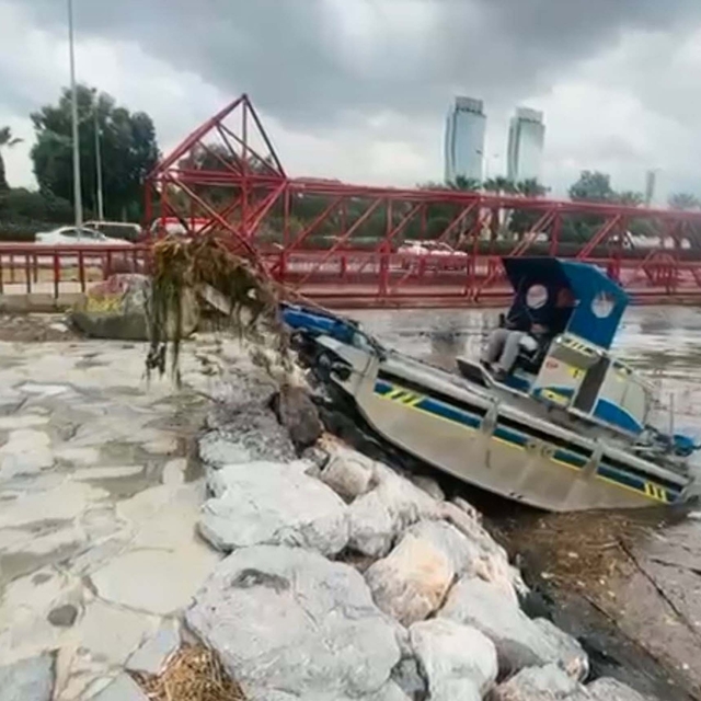 İzmir'de sağanak etkili oldu (3)