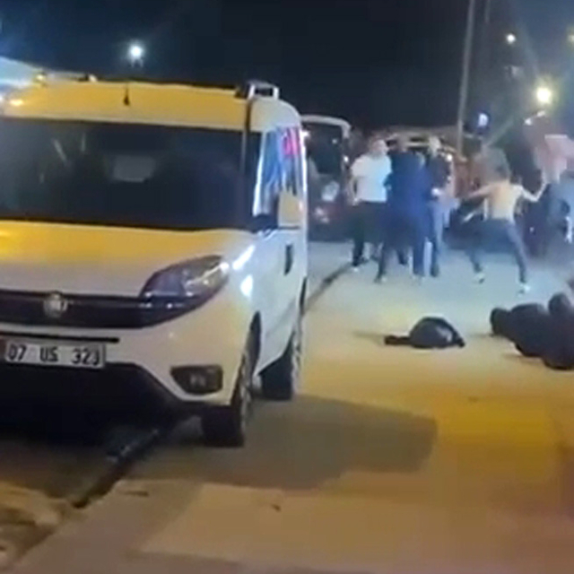 Esnaf arasındaki tartışma sokağa taştı; 2 iş yeri mühürlendi