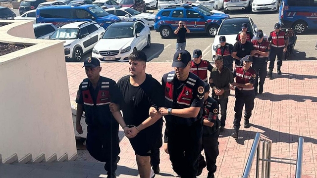 İstanbul'da iş yeri kurşunlayan şüpheliler, Bodrum'da yakalandı; 5 tutuklama