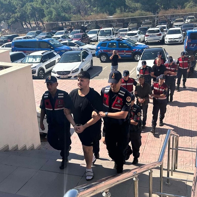 İstanbul'da iş yeri kurşunlayan şüpheliler, Bodrum'da yakalandı; 5 tutuklam...