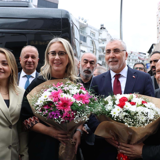 Bakan Işıkhan, İzmir'de