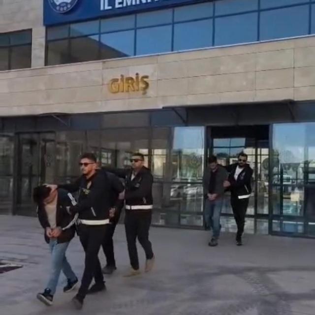 Afyonkarahisar'da dolandırıcılık operasyonunda 3 şüpheli tutuklandı