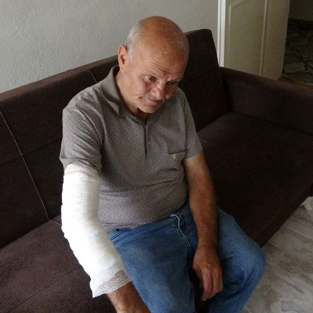 Kolunu ısıran köpeğe mama bırakıp, hastaneye giden taksici: Hayvan sevgimde...