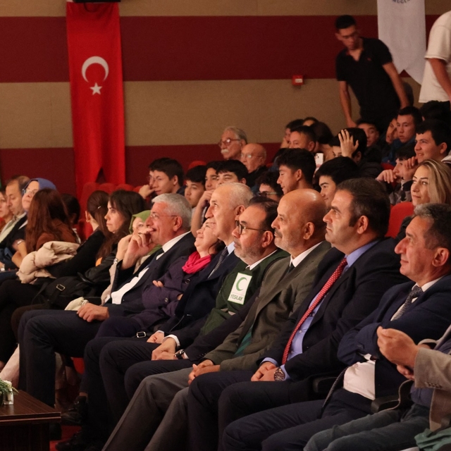 Muğla'da bağımlılıkla mücadele kapsamında "Umut" adlı tiyatro oyunu sahnele...