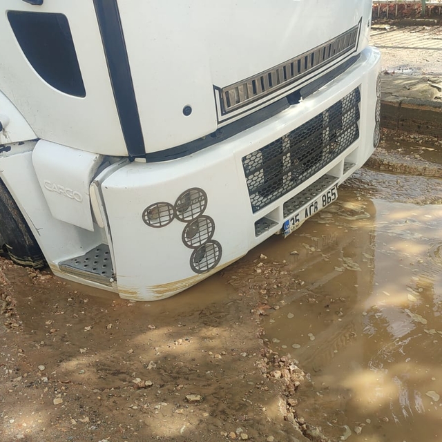 Ödemiş'te yağış etkili oldu