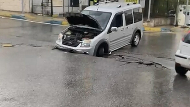 İzmir'de sağanak etkili oldu (4)