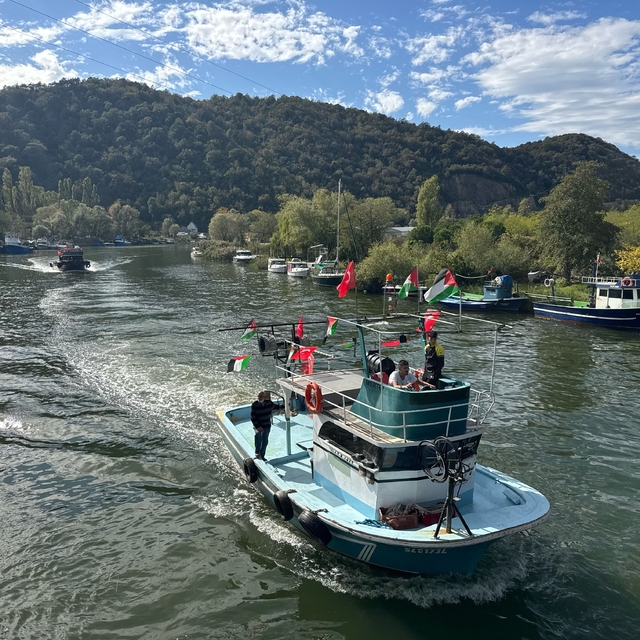 Bartın Irmağı'nda Küresel Sumud Filosu'na destek için teknelerle konvoy yap...