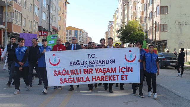 Ağrı'da sağlıklı yaşam yürüyüşü yapıldı