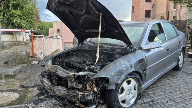 Aydın'da seyir halindeyken yanan otomobil kullanılamaz hale geldi