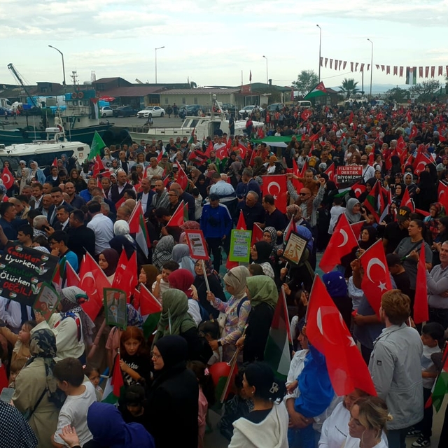 Gazze'ye insani yardım ulaştırmak isteyen filoya Akçakoca'dan destek