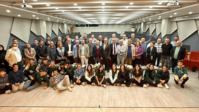 Van'da "Mezun Akademi-Kariyer Buluşmaları" etkinliği düzenlendi