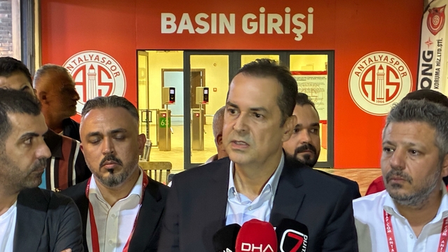 Hesap.com Antalyaspor Başkanı Rıza Perçin: Emre hoca ile devam edeceğiz
