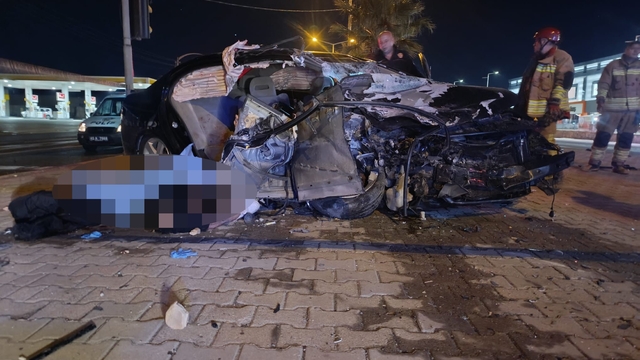 Manisa'da TIR ile otomobil çarpıştı: 1 ölü, 3 yaralı