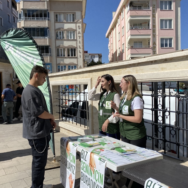 Kahramanmaraş'ta vatandaşlar bağımlılıkla mücadele konusunda bilgilendirild...
