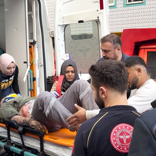 Trafoda elektrik akımına kapılan işçi ağır yaralandı