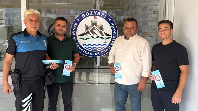 Bozyazı'da esnaf ve vatandaşlar polis ekiplerince bilgilendirildi