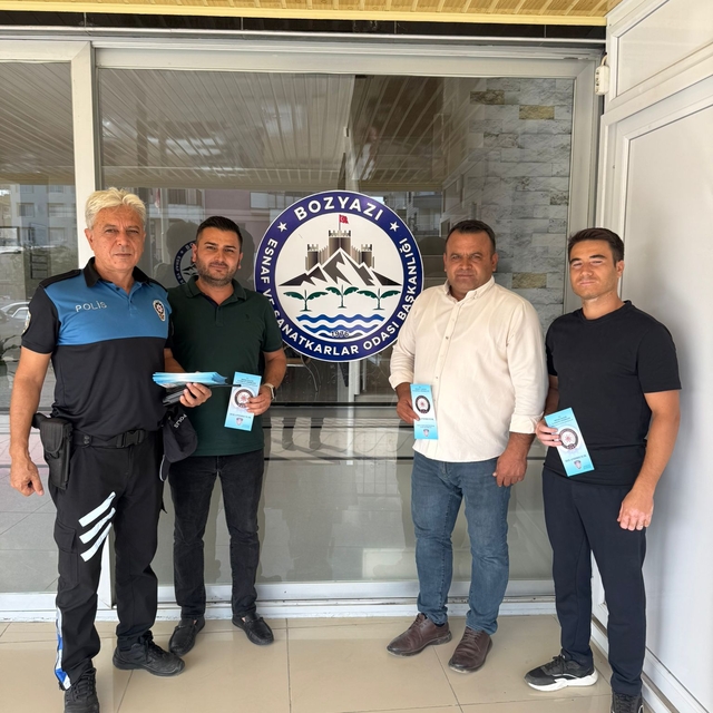 Bozyazı'da esnaf ve vatandaşlar polis ekiplerince bilgilendirildi