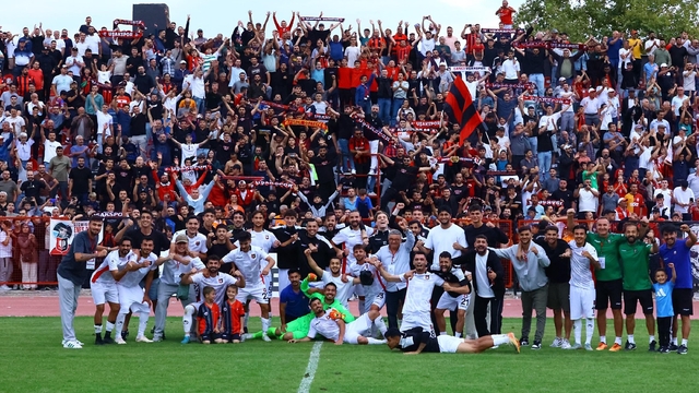 Lider Uşakspor zorlu deplasmanda